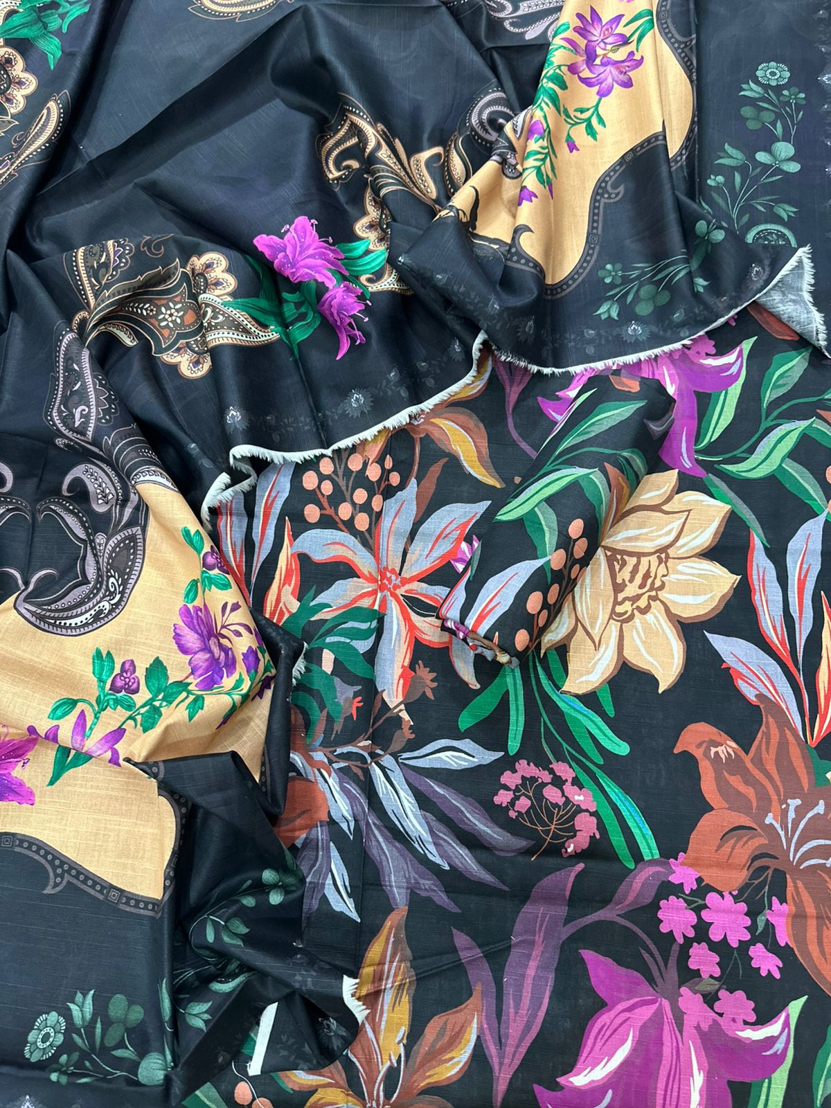 3Pc Khaddar Allover Unstitched Suit